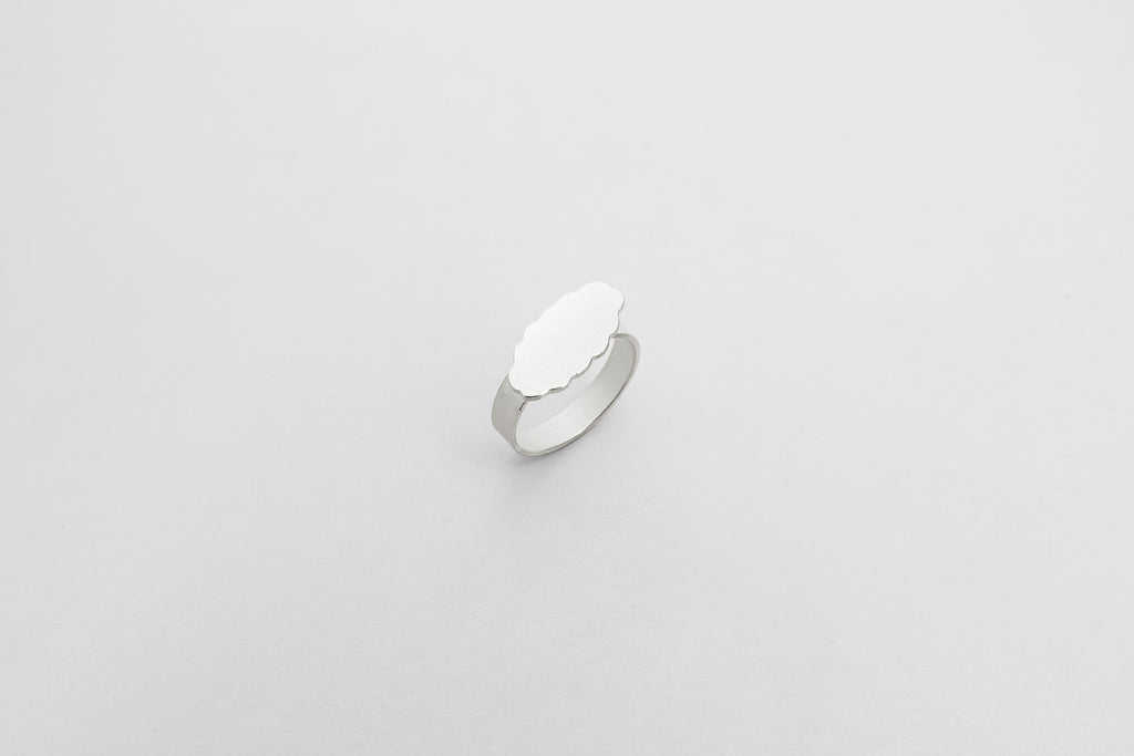 Ring, oval